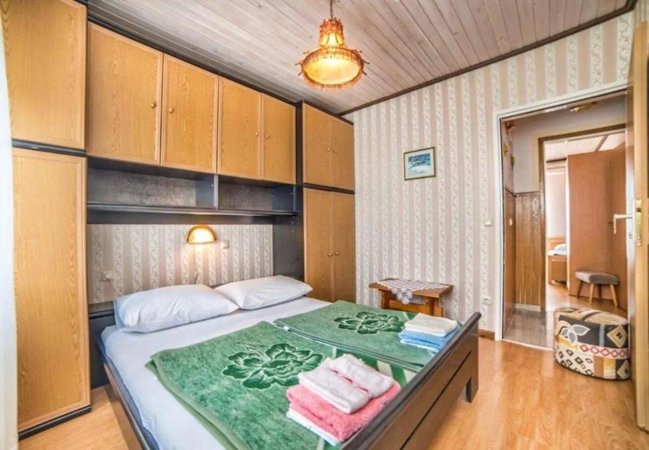 Apartments Dusa Banjol Croatia