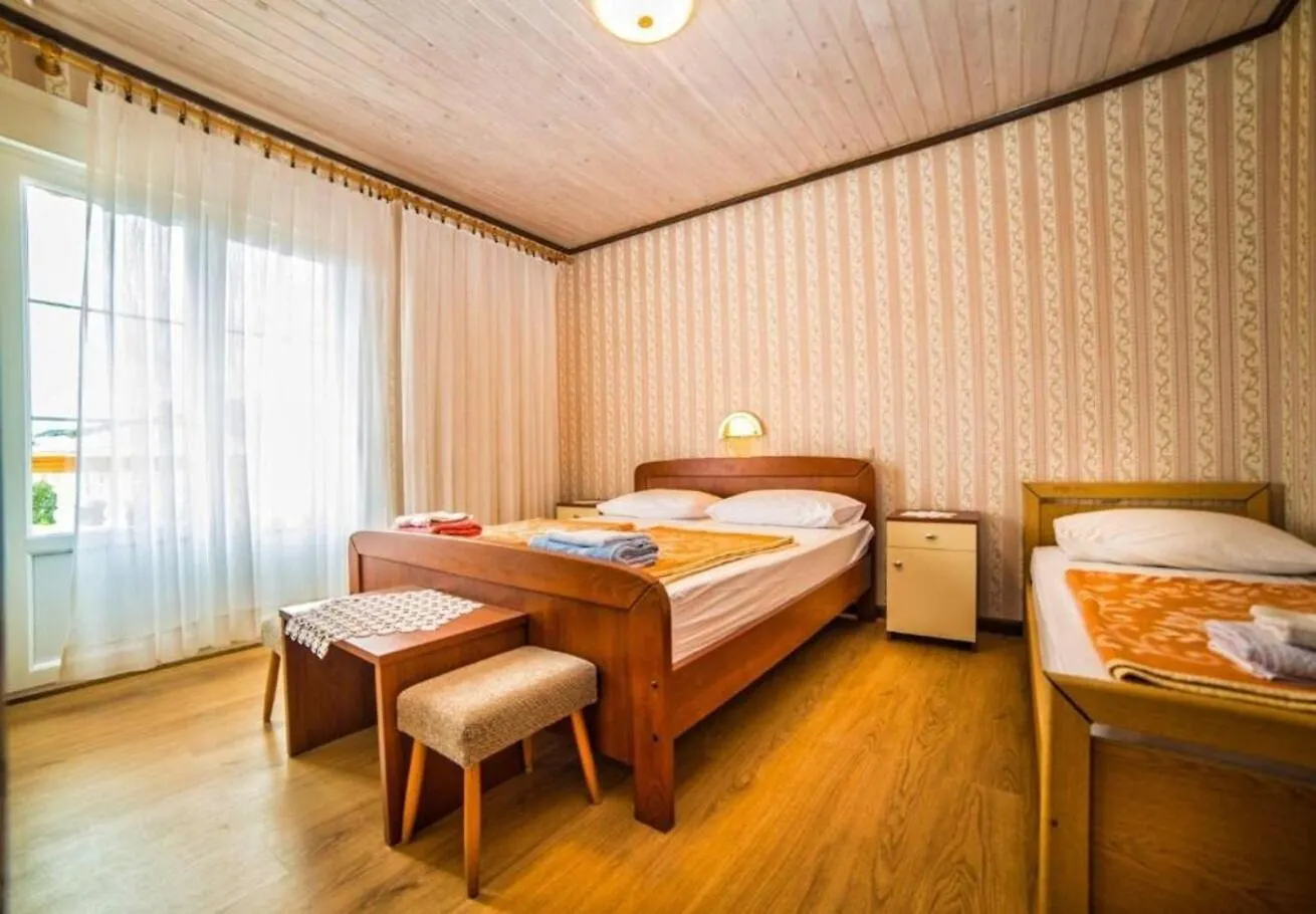 Apartments Dusa Banjol