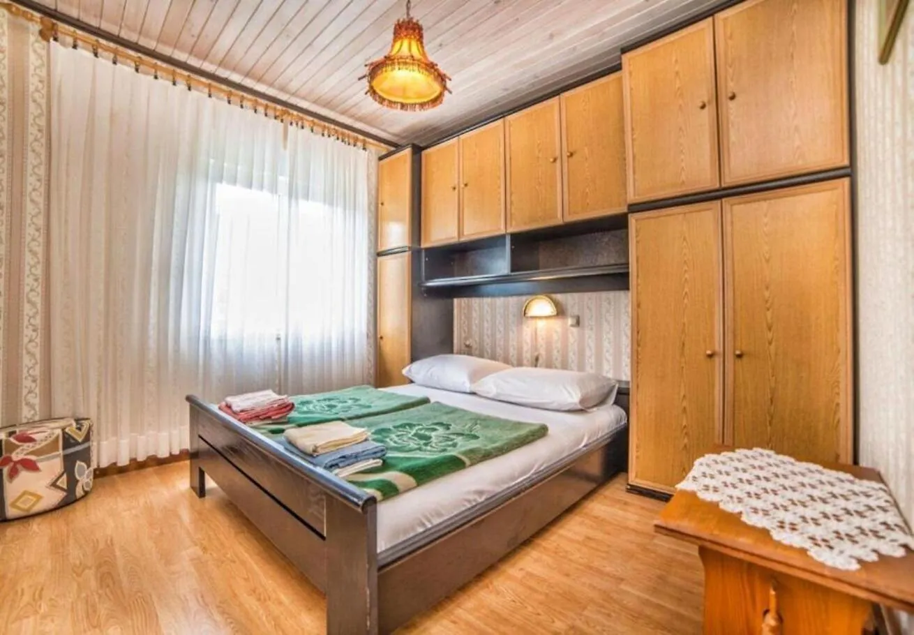 Apartments Dusa Banjol